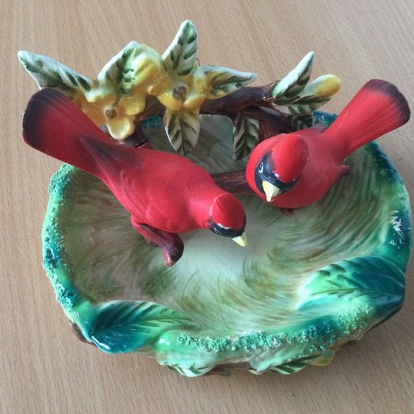 Vintage ceramic hand painted small plate two red cardinal birds stand on branch - Picture 3 of 7